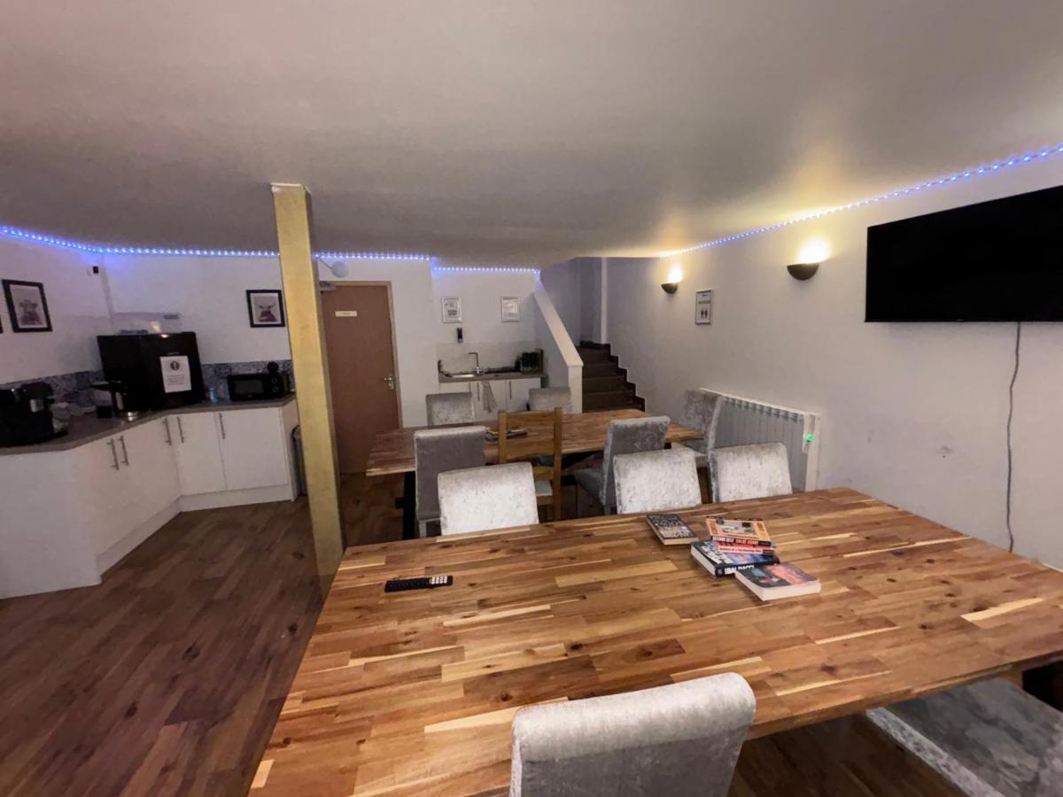 אדינבורו Haymarket Hostel מראה חיצוני תמונה